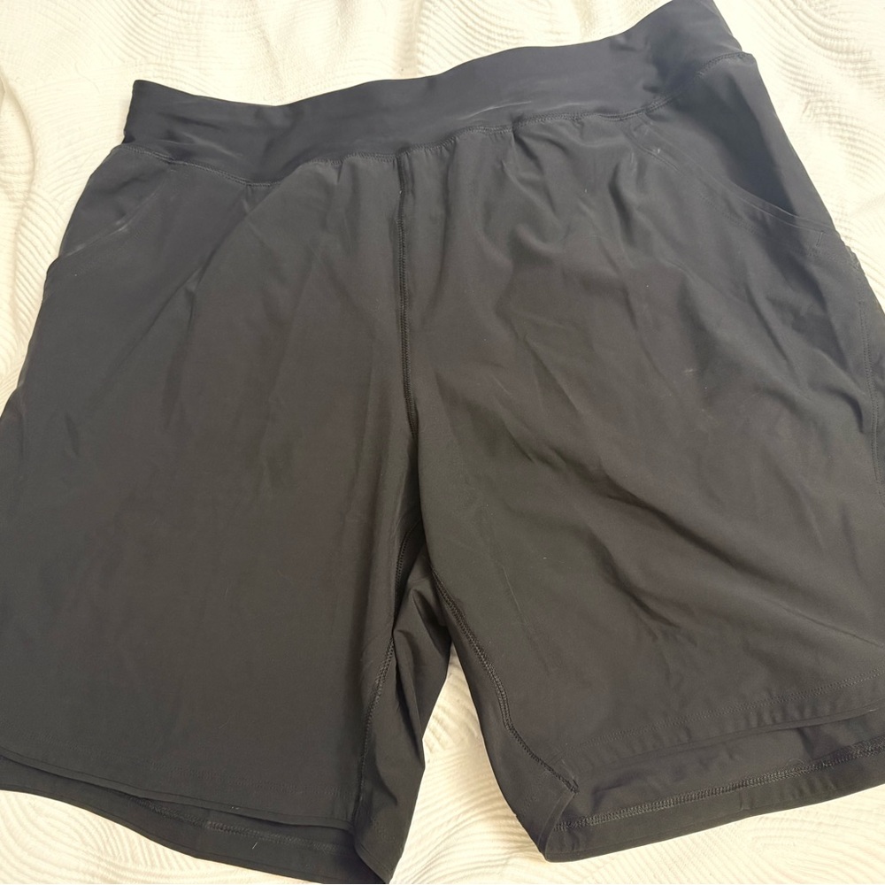 Lands End Wonen’s Black Swim Shorts - Size 18W.